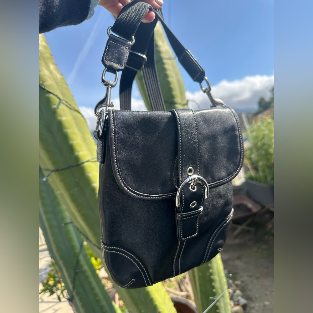 Vintage 90’s Coach black leather crossbody Messenger bag 4786